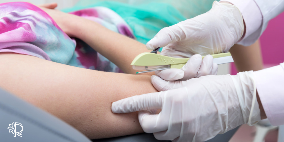 Dra. Roberta Ramos | Saúde Integrativa e Medicina Emocional em Vila Velha - ES Reposição Hormonal: Identificando os Sinais de Desequilíbrio e Como Buscar a Solução Certa